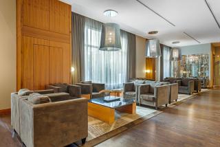 Radisson Hotel & Conference Centre Calgary Airport - Calgary - 4