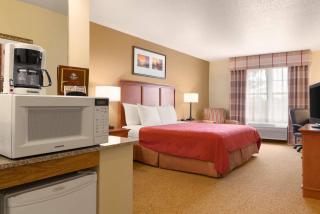 Country Inn & Suites by Radisson, Sycamore, IL - 7