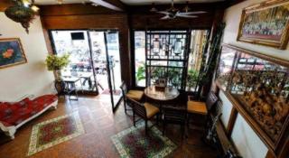 Red Balcony Hotel - 6