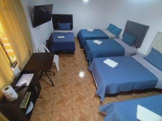 Across from Lima Airport - A y J Familia - Lima - 2