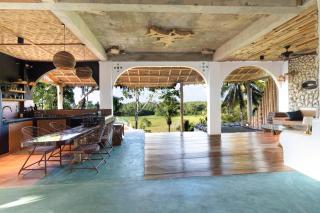 Highlife Hill Villa - 8