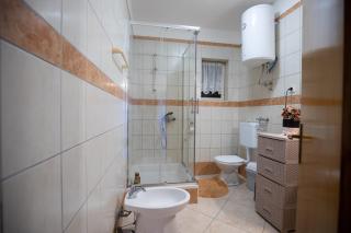 Tinka, Zimmer No 1 - 7