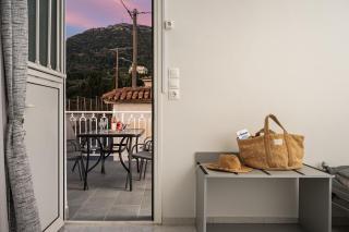 George's Stonehouse - 1