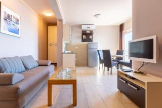 Paradiso, No 4 - Vir - 5