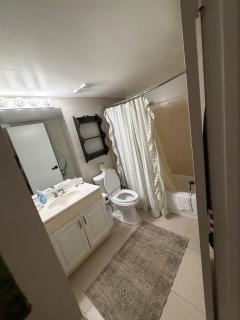 2BR 2BA Free Parking10 min to Universal - 2