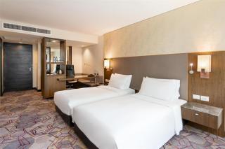 Radisson Suites Bangkok Sukhumvit - 3