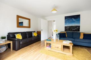 BRIARS CLOSE - Four Bed Property on the Edge of the Peak District National Park - 1