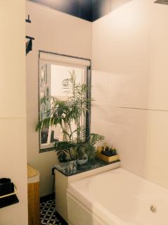 Oasis In Gurgaon - Private Room with Jacuzzi - 6