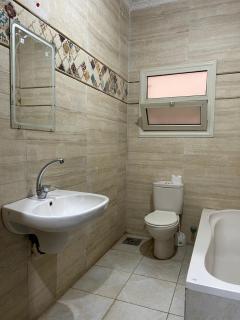 شقة بفيلا مميزه بالتجمع بالقرب من المطار - 1