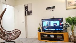 Contemporary One-Bedroom Apartment in Sheffield City Centre - 1