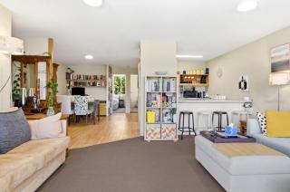 Stylish 2-Bed Apartment Near Kingston Foreshore - 8