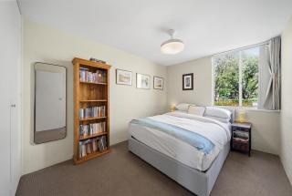 Stylish 2-Bed Apartment Near Kingston Foreshore - 9