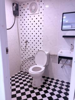 Pion Hotel Ayutthaya - 7