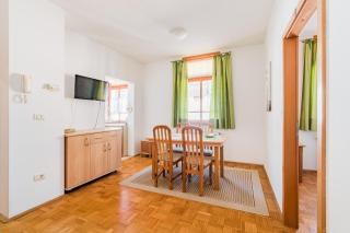 Apartments Rombon Klavdij with Free Onsite Parking - 5