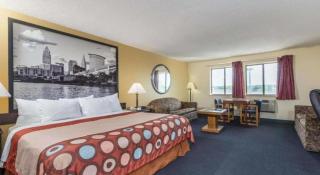 Super 8 By Wyndham Franklin/Middletown Area - 9