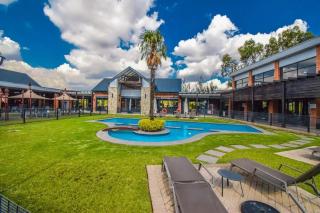 Above Cozy Corner - 6