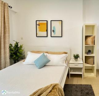 Simple and Affordable Studio with Balcony and Rooftop Pool with amazing views in Great Location, Manchester Tower - 8