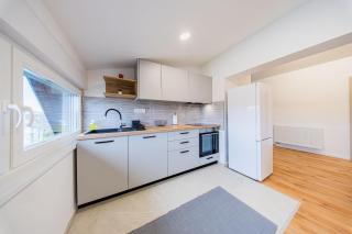 Zagreb 242 - 3 Bedroom - Parking - Airport - Apartment - Flexible Keybox Entry - Modern - Monthly Rent - WiFi - 9