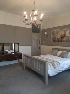 Stonehouse Apartment - 6