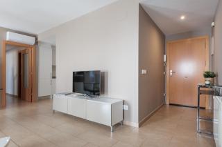Lets Holidays Mediterranean apartment 3 minutes to the beach 2 - 5