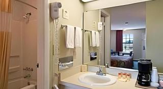 Americas Best Value Inn Winnsboro, SC - 3