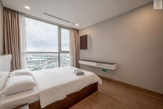 Royal Crown Vinhomes Landmark Signature Residence - 8