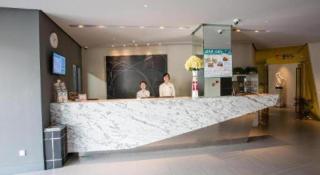 Jinjiang Inn Caoan Road - 9