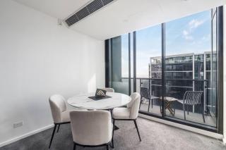 Grandview 40 - Steps to the Yarra with Pool & Parking - 1