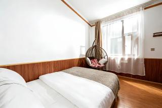 梧桐树轻奢美宿 - 3