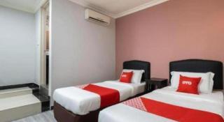 OYO 89844 Green Villa Hotel - Nilai - 2