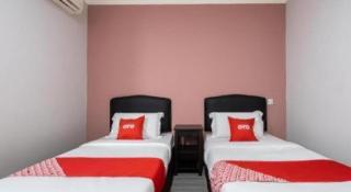 OYO 89844 Green Villa Hotel - Nilai - 1