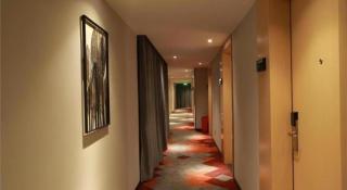 Borrman Hotel Zhuhai Gongbei Port Fuhuali Light Rail - 3