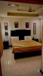 Sukoon manzil 2BHK Secure & Central - 8