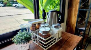 Mark Four Place Hotel - 8