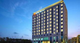 Q Hotel Shanghai Pudong - 4