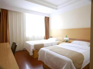 GreenTree Inn Linyi Bus Station - 2