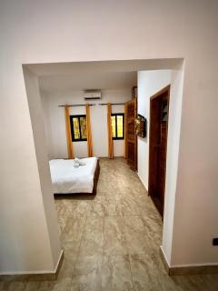 Hôtel Hidden Trésor à Assouindé - 4