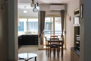 603 Balcony & Sunset Apartment - 8