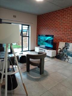 Blaq & Royal Luxury Self-Catering - 2