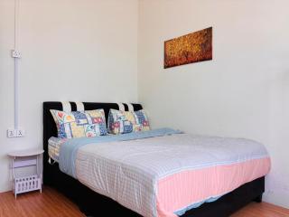 A Classic Heritage Mansion in the Heart of Melaka, Max 12 Pax, Park 6 Cars, Walk to Local Nyonya Restaurants & Tourist Site, COMFY HILL 2 - Malacca - 5