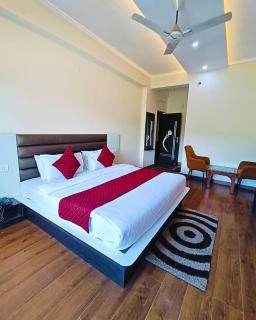 Hotel Luxeevista By Navodayans - 2