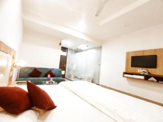 THE PRIME WHITE- A Budget Hotel By Organica Group - 7