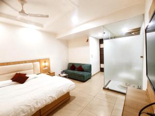 THE PRIME WHITE- A Budget Hotel By Organica Group - 3