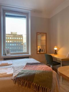 Nextdoor Host Penthouse Studio with Workstation - 0