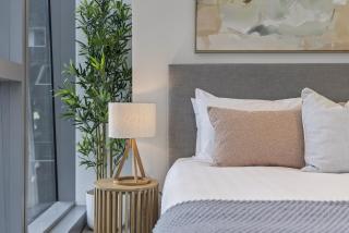 Skyline & Sea Luxe Heated Pool Gym Sauna Steam - 7