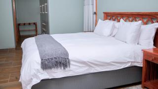 The Zebra Hilltop Lodge - 7