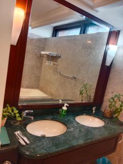 Moonstar Suites at Times Square - 8