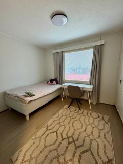 Spacious 3 Bedroom Apartment - 5