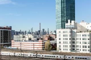 Feather Factory Hotel - Queens - 3