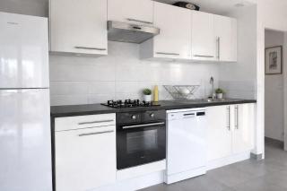 Maison contemporaine en bois avec piscine - 4